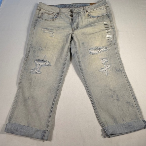 American Eagle Outfitters Womensy Boy Crop Jeans Light Wash Distressed Sz 14 NWT - Picture 9 of 15